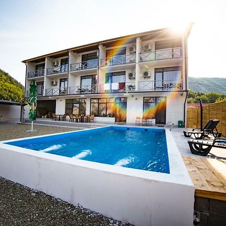 Vila La Faleza Dubova Exterior foto